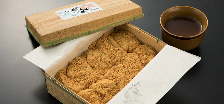 わらびもちについて 稲沢市でおいしい珈琲とご飯なら 町家かふぇ